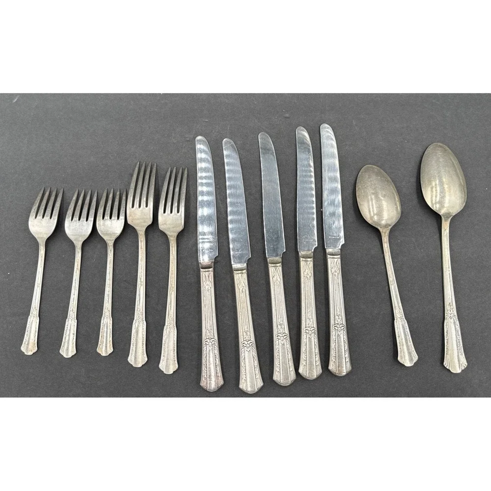 VTG WM Rogers silver plate Overlay 'treasure' Flatware 11 Spoon &‎ Forks Knifes